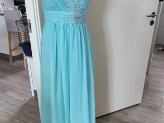 Super flot lang selskabskjole