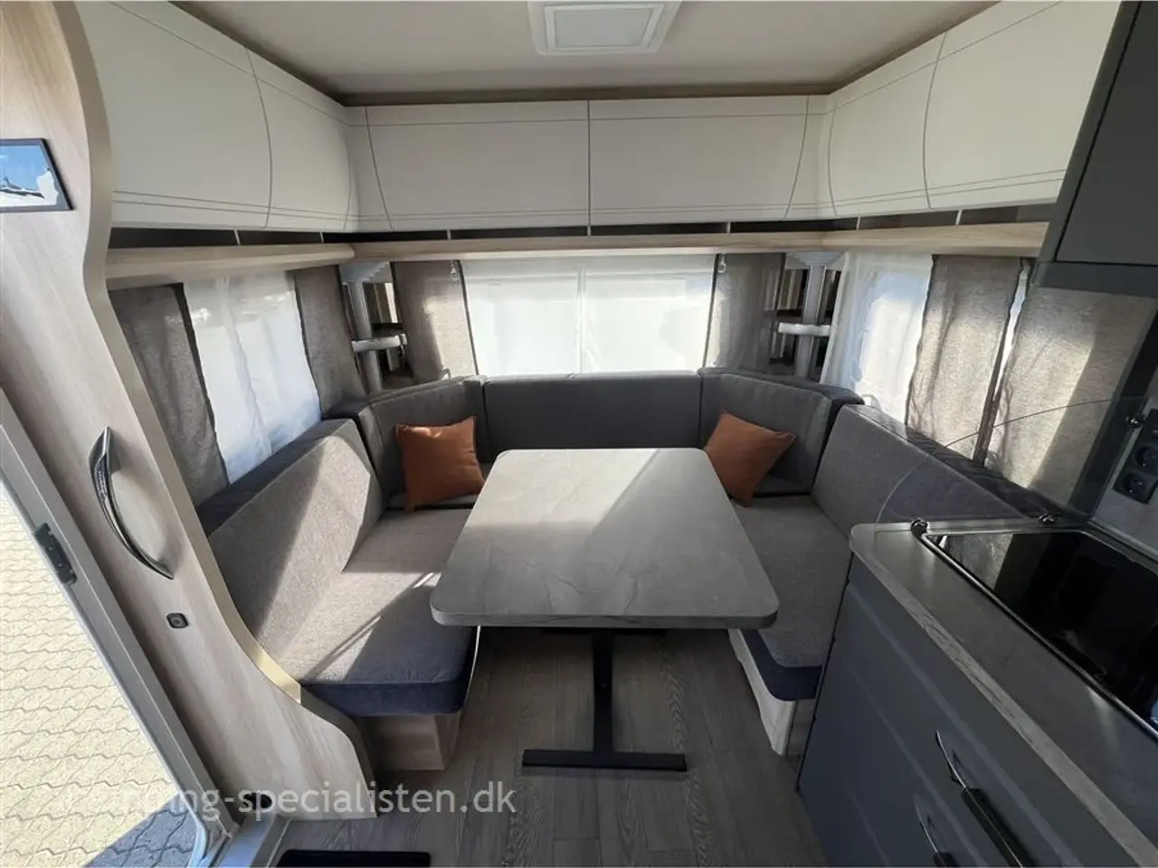 Billede 8 - 2026 - Hobby De Luxe 460 UFe 2026 Hobby De Luxe 460 UFe DK LINE - Kan ses nu hos Camping-Specialisten.dk