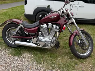 Suzuki vs 1400 intruder