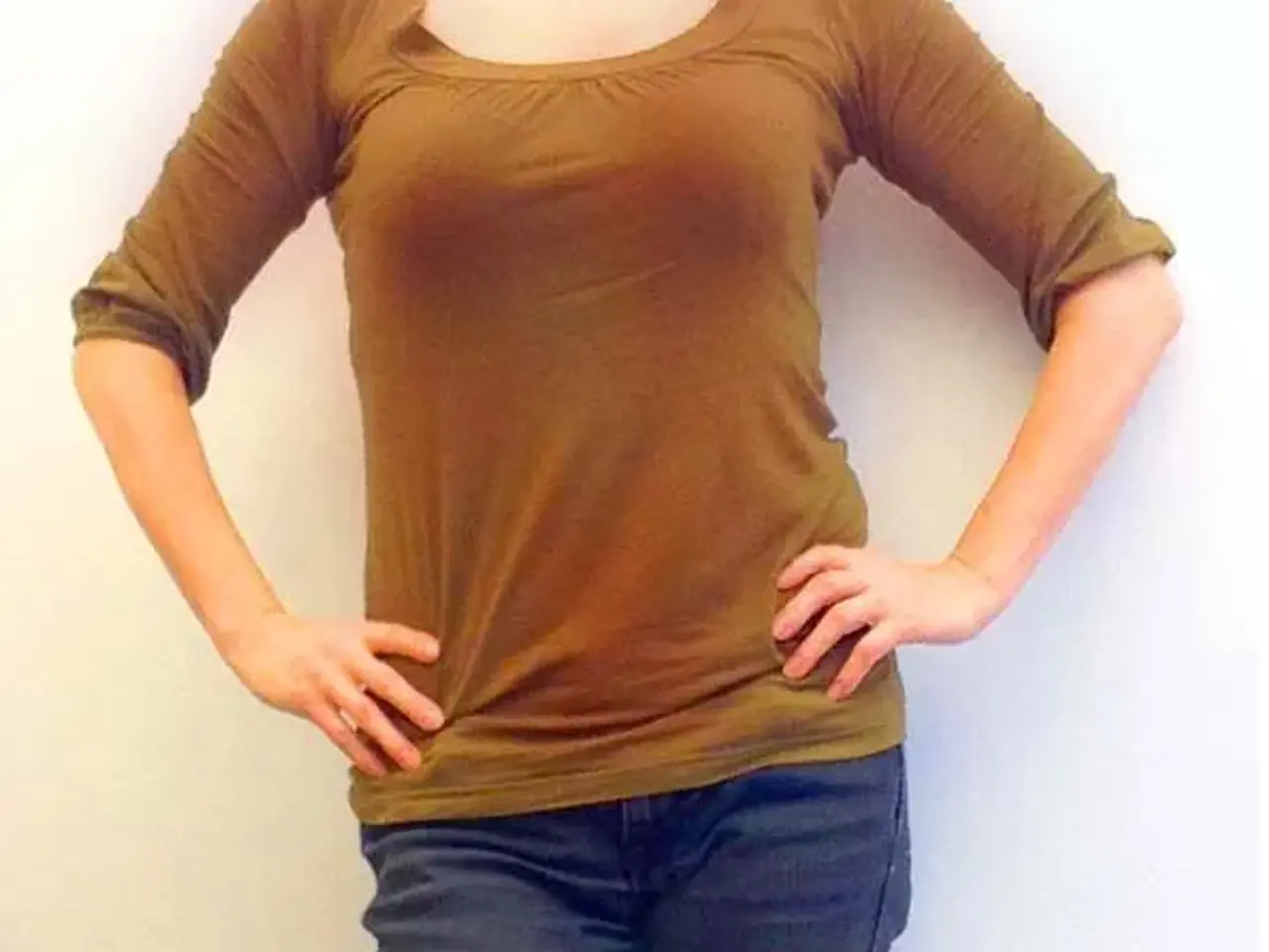 Billede 5 - T-SHIRT med 3/4-LANGE ÆRMER - Bluse