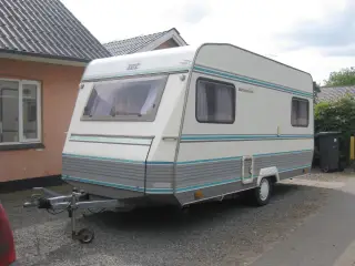 Lej billig campingvogn 3-6 pers.