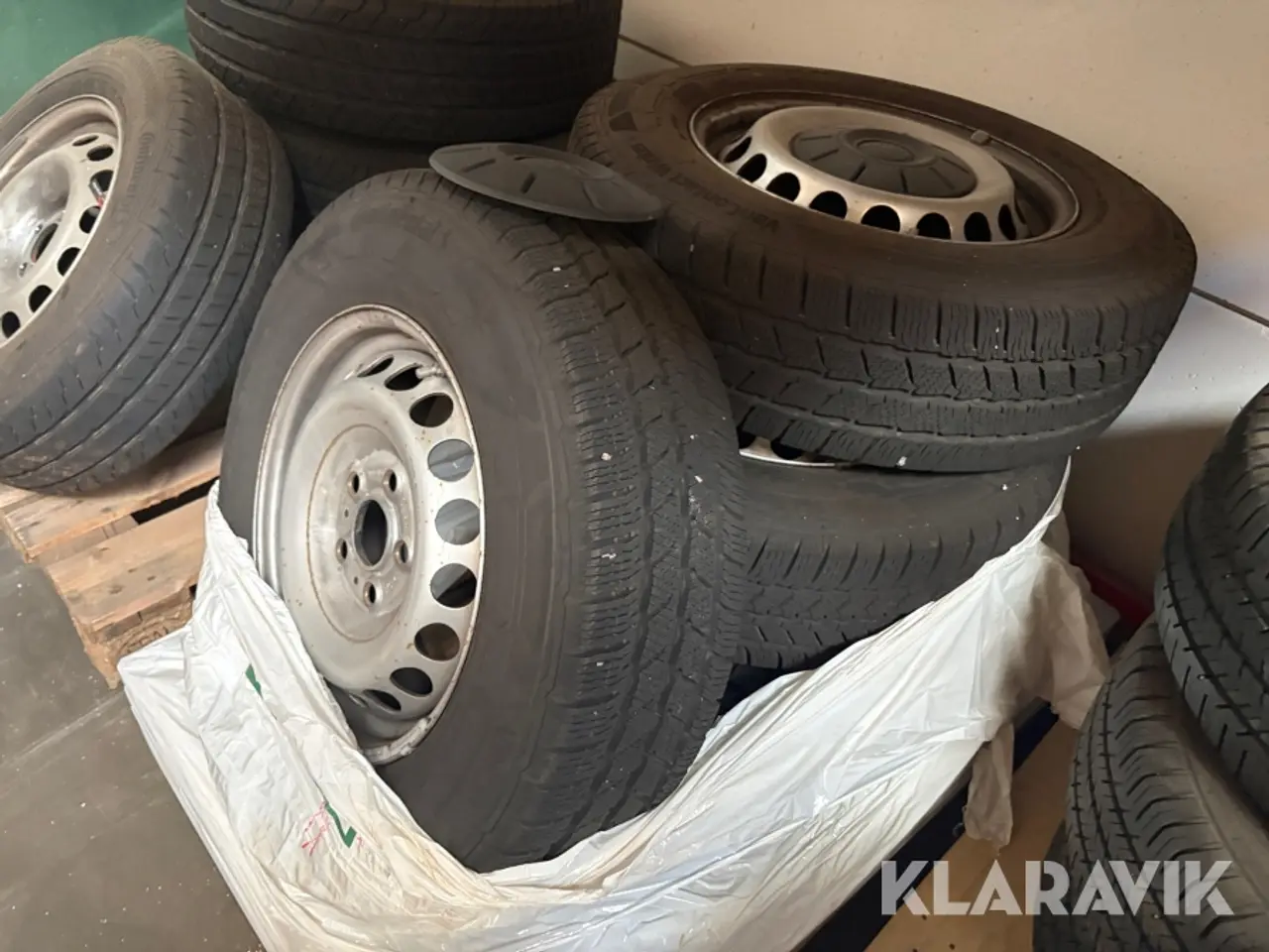 Billede 1 - Vinterdæk Continental 205/75R16C - 4 styk