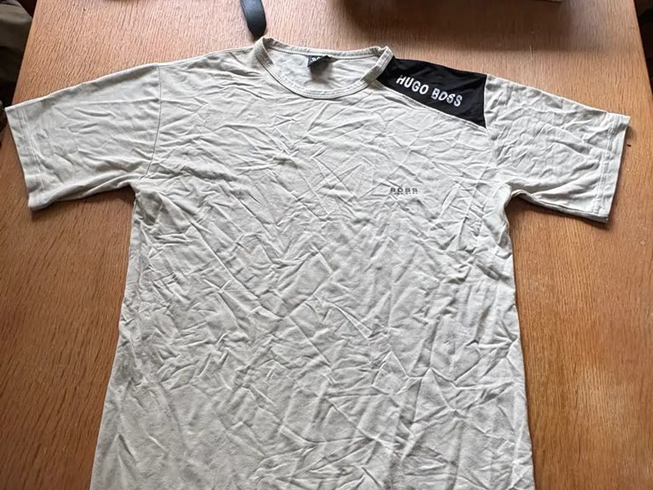 Billede 1 - 👕 Hugo Boss T-shirt – Str. XL