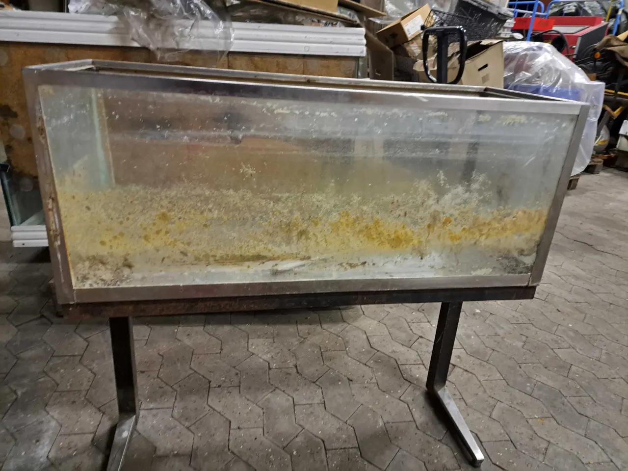 Billede 1 - Brugt akvarie ca. 160 liter med bord