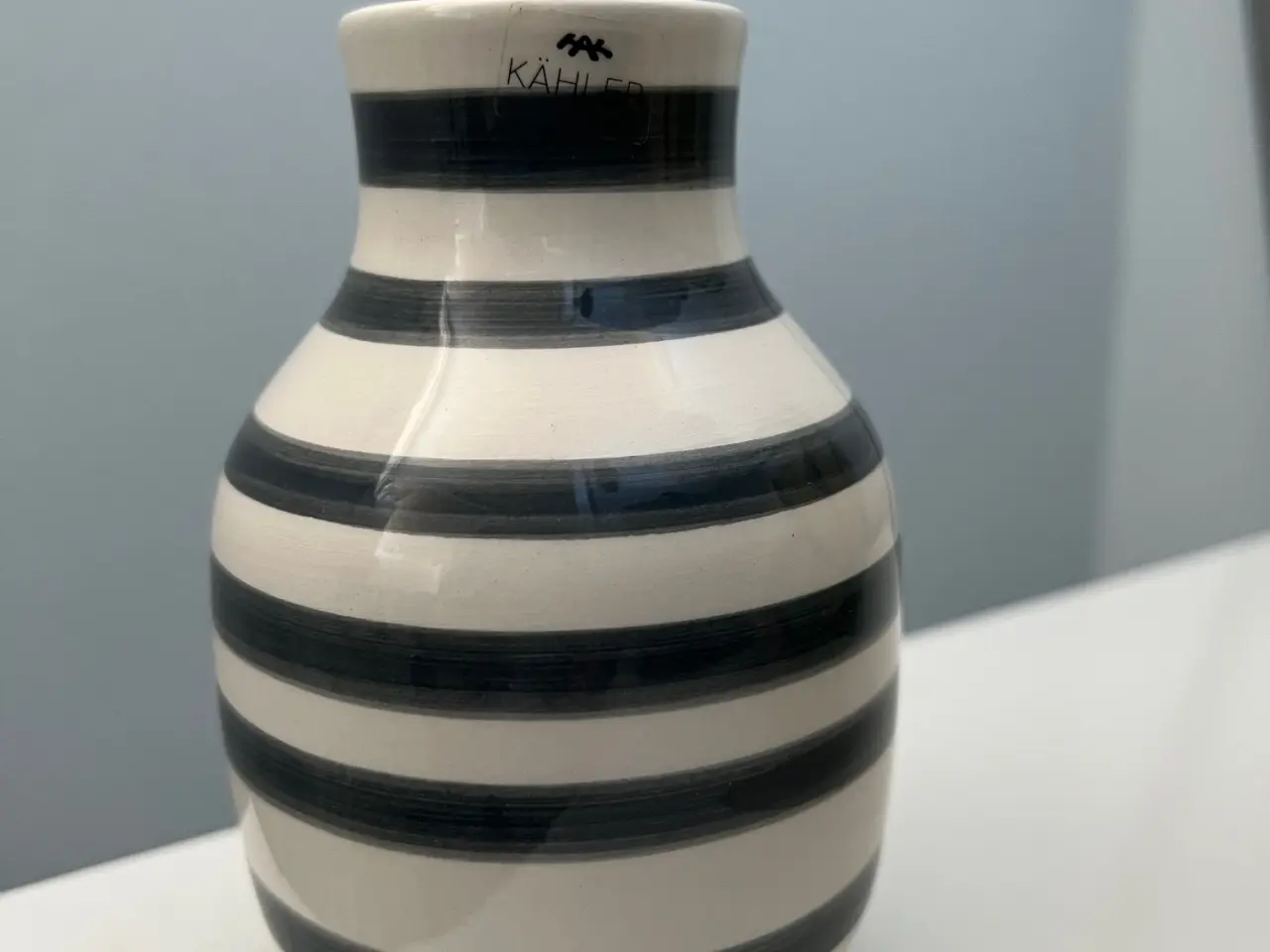 Billede 2 - KÄHLER. Grå keramik Omaggio vase.