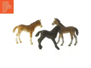 Schleigch Figurer af føl (str. 9 cm)
