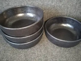 4 sorte dybe  keramik skåle 