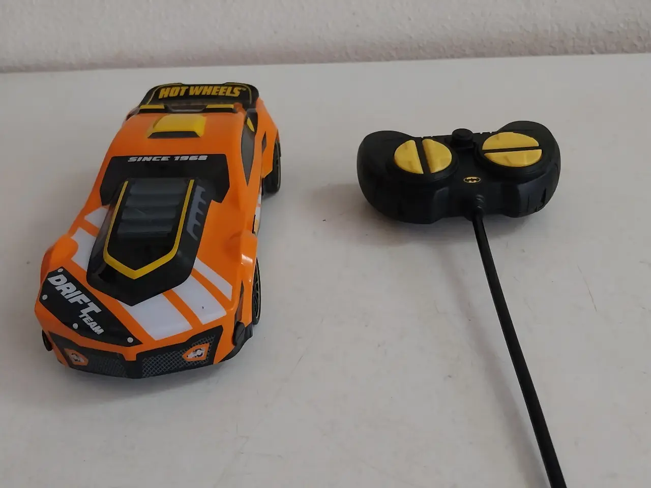 Billede 1 - Hot wheels fjernstyret bil