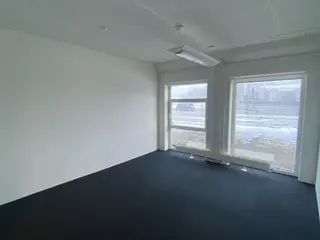 21m2 kontor i kontorbygning