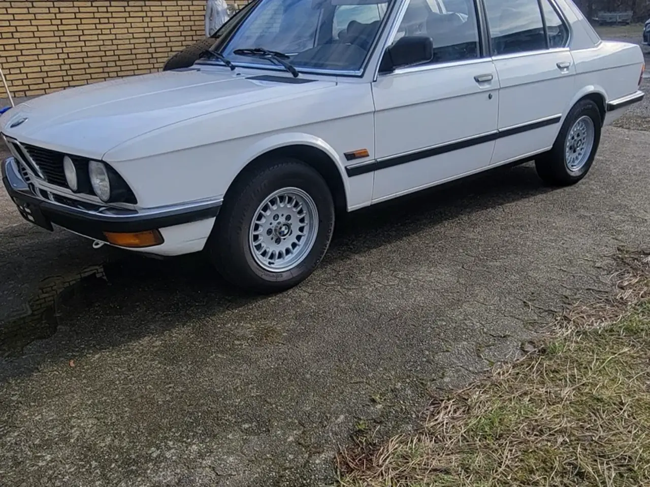 Billede 1 - BMW 525i E28 med 2,7 liter eta