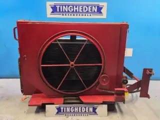 Case 9120 Køler 84131430