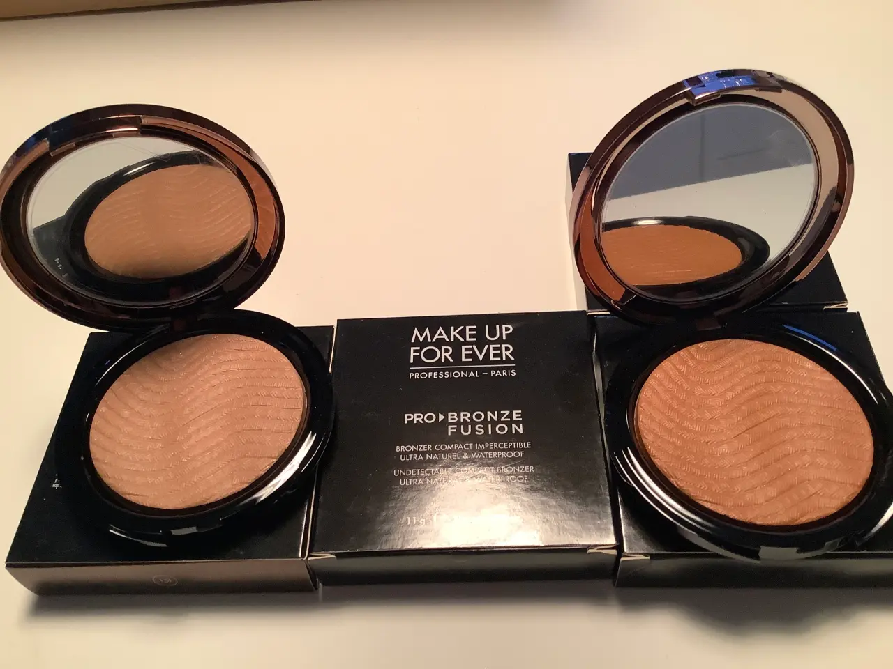 Billede 9 - Stor makeup serie sælges ud .