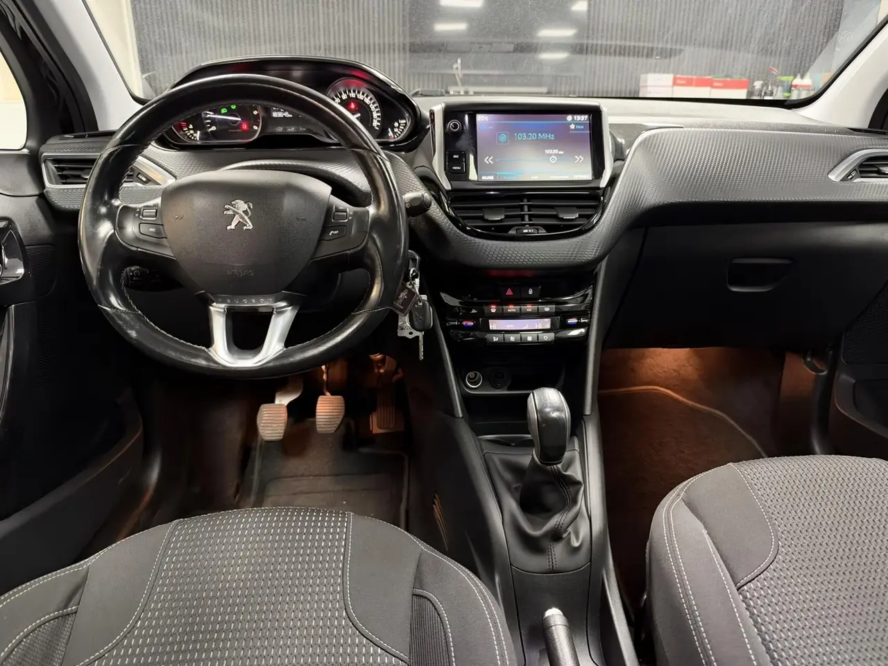 Billede 13 - Peugeot 208 1,6 BlueHDi Desire Sky 100HK 5d