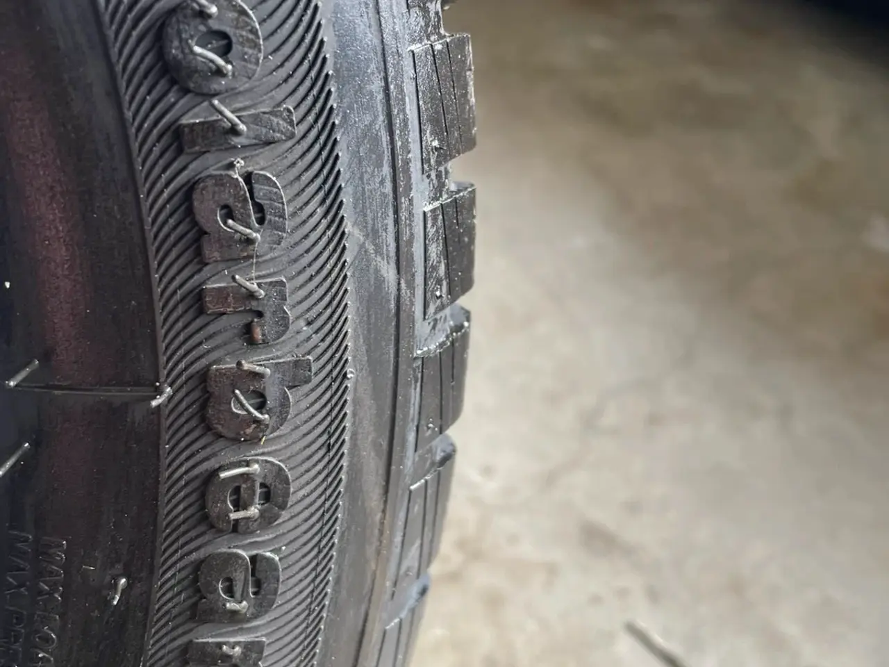 Billede 4 - 14 Kia Rio,Hyundai i20 Aluhjul m.gode vinterdæk