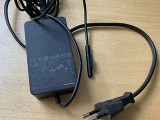 Surface oplader 60 W med usb port
