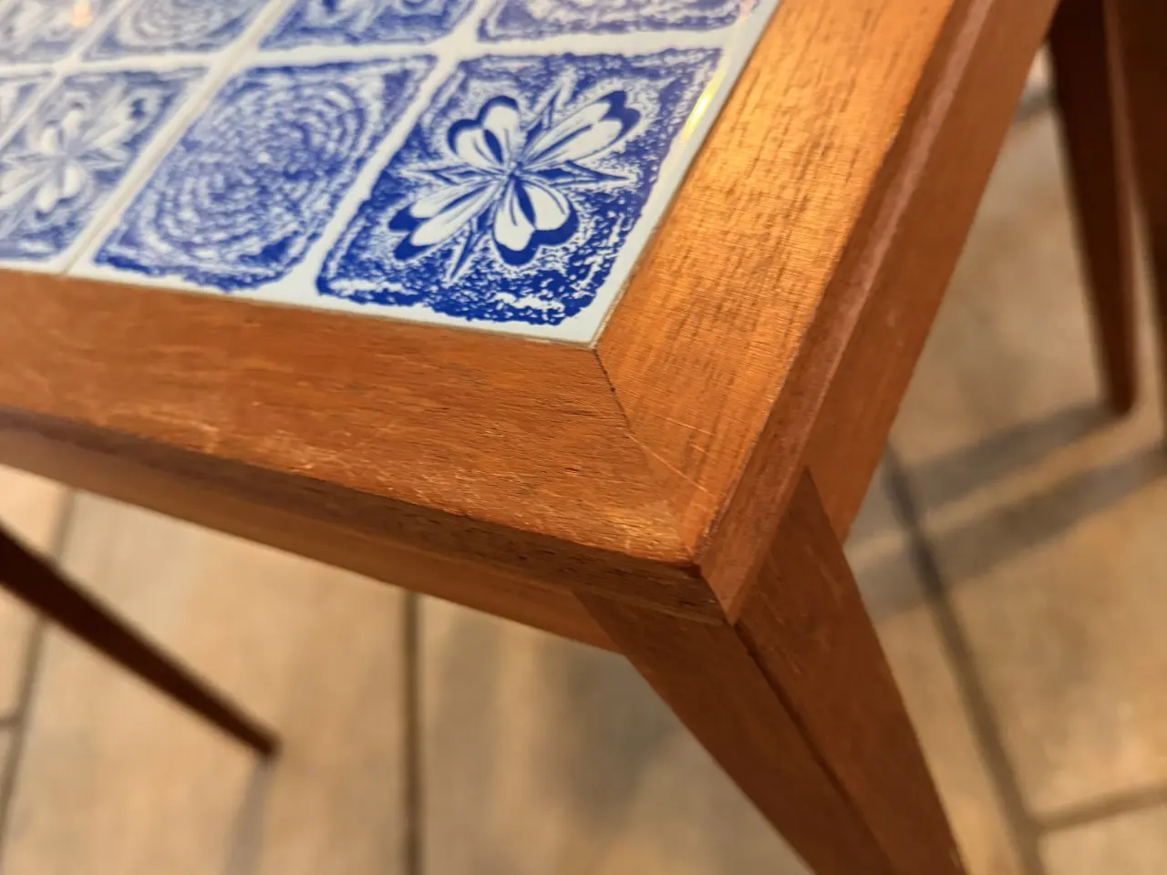 Billede 11 - Teak  indkudsborde med kakler fra midt 60’erne
