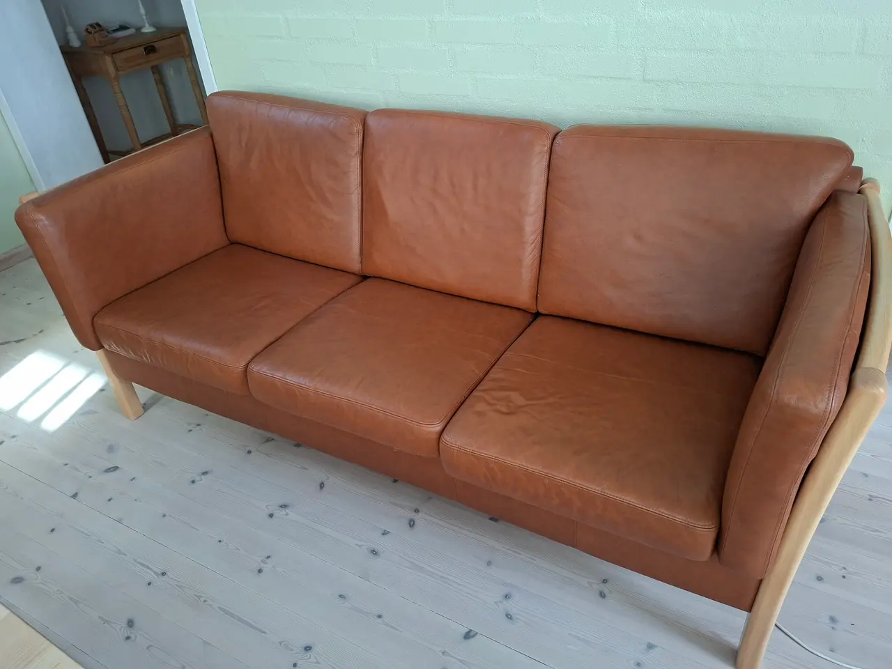 Billede 1 - Sofa med læderhynder