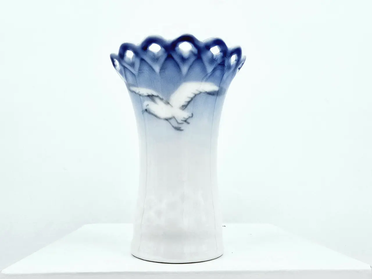 Billede 1 - Mågestel Vase Med Blondekant nr. 171 Uden Guldkant 1 sortering