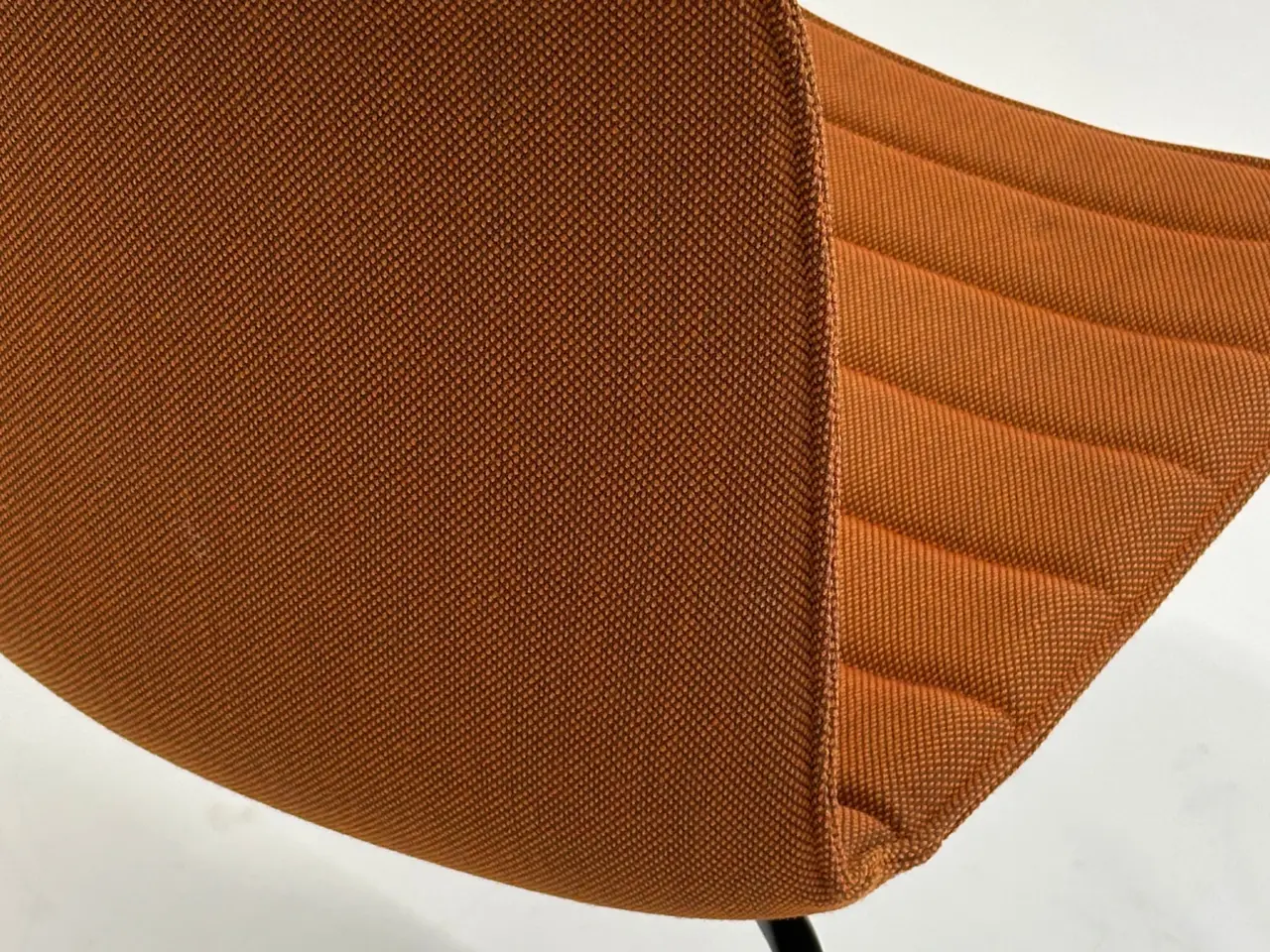 Billede 9 - Arper Catifa 46 Stol – Orange med Sort Stel