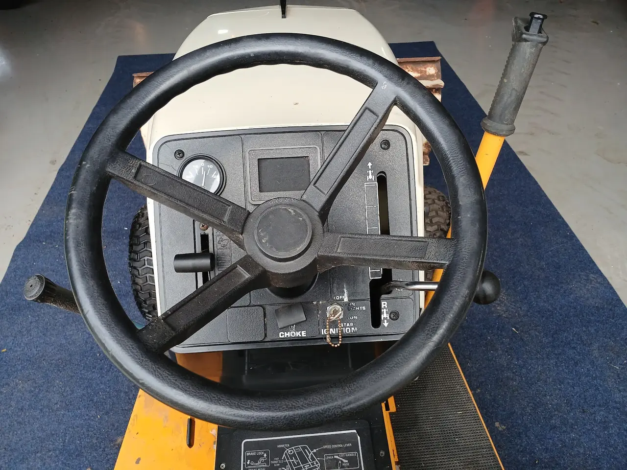 Billede 4 - Cub Cadet 1320 Hydro – Havetraktor med sneblad