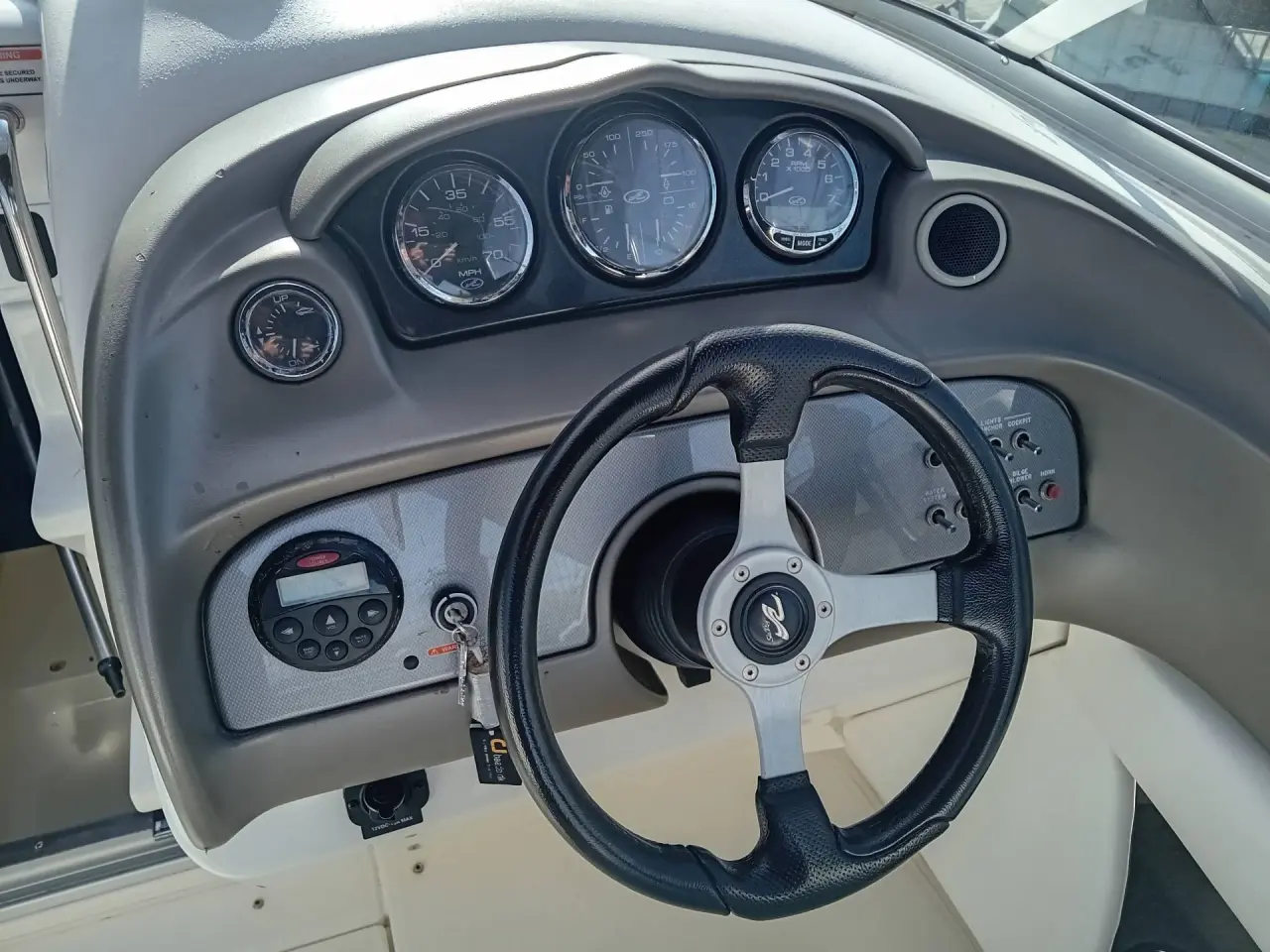 Billede 3 - Searay 220 Sunsport m/ Mercruiser 4.3