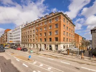 Kontor i hyggeligt fællesskab med delte faciliteter