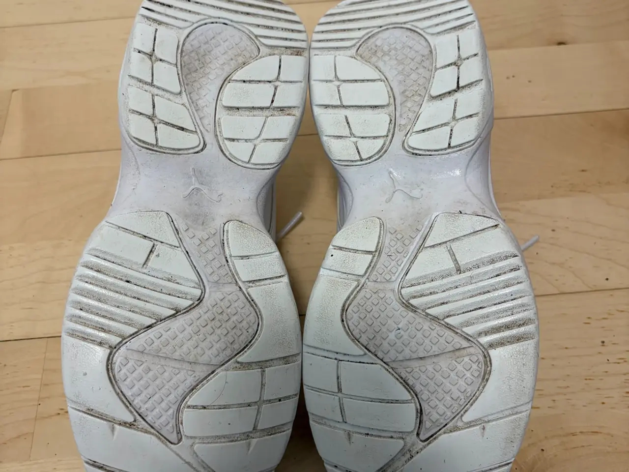 Billede 6 - Hvide Puma sneakers