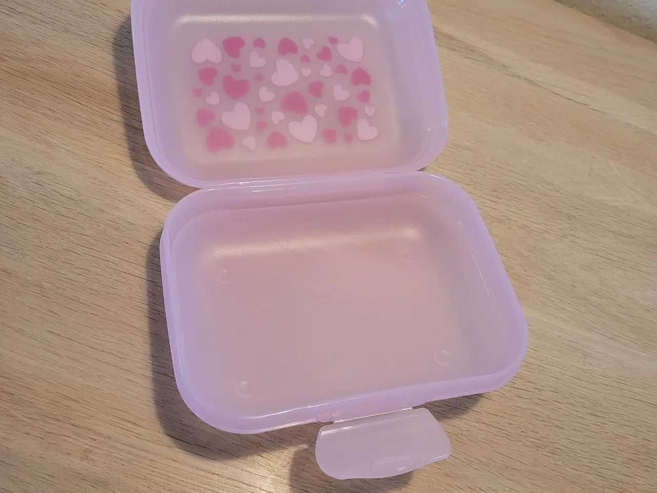 Billede 2 - Tupperware lille Babuska med hjerter
