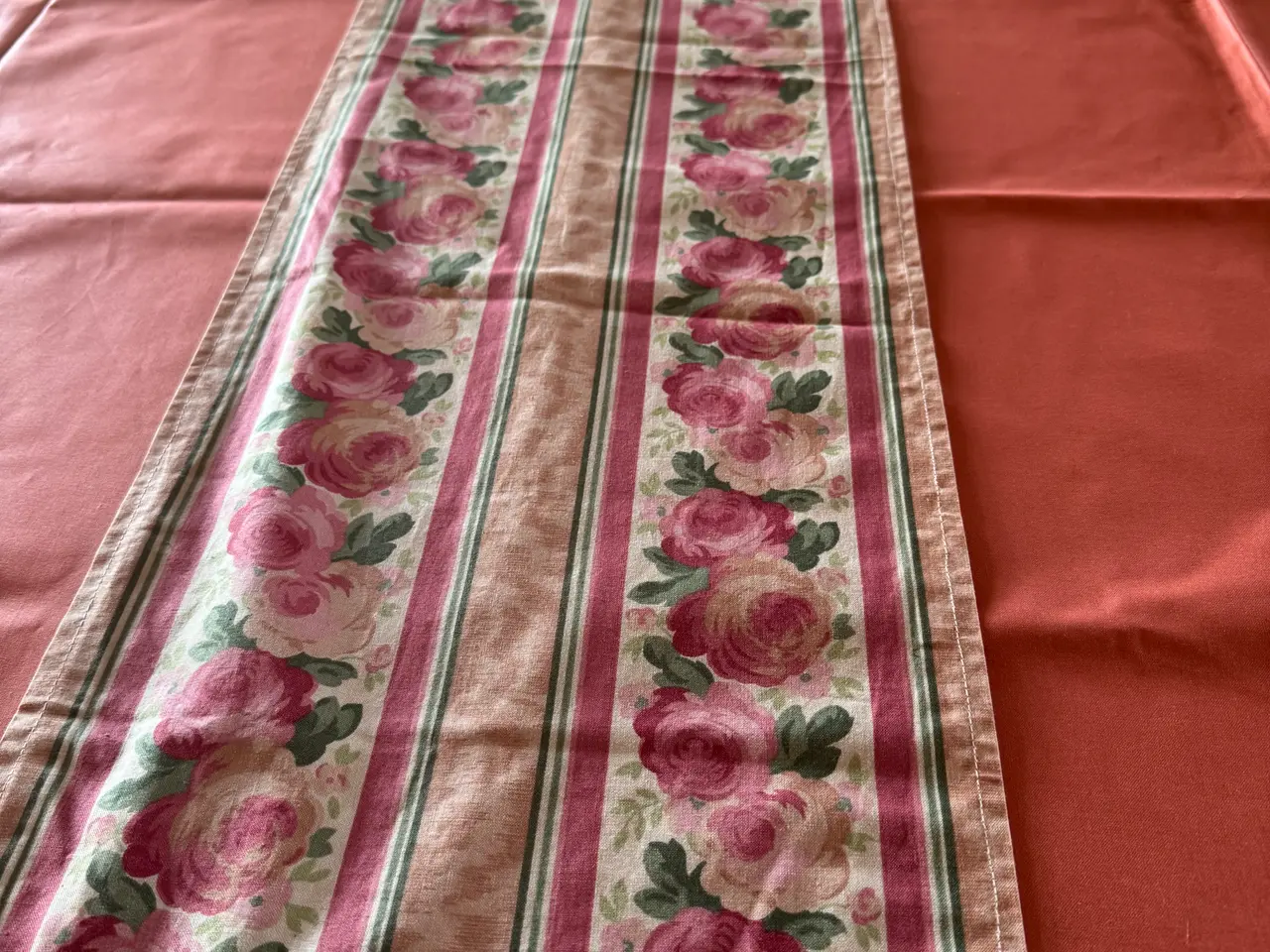 Billede 5 - Ny Lene Bjerre dug 140x170 cm med to flotte løbere