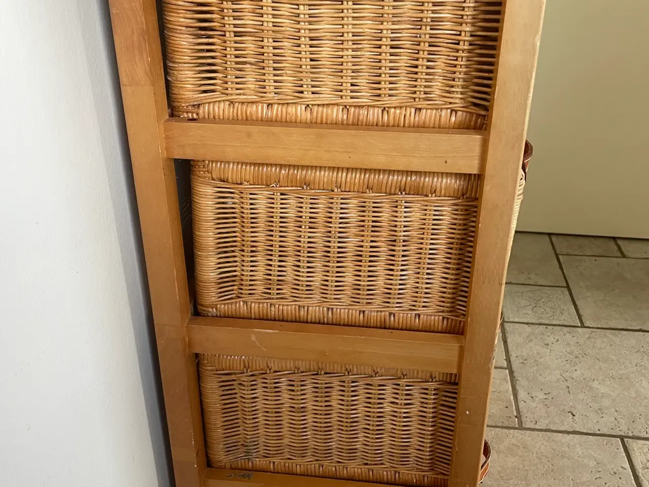 Billede 2 - Kommoder 150 kr
