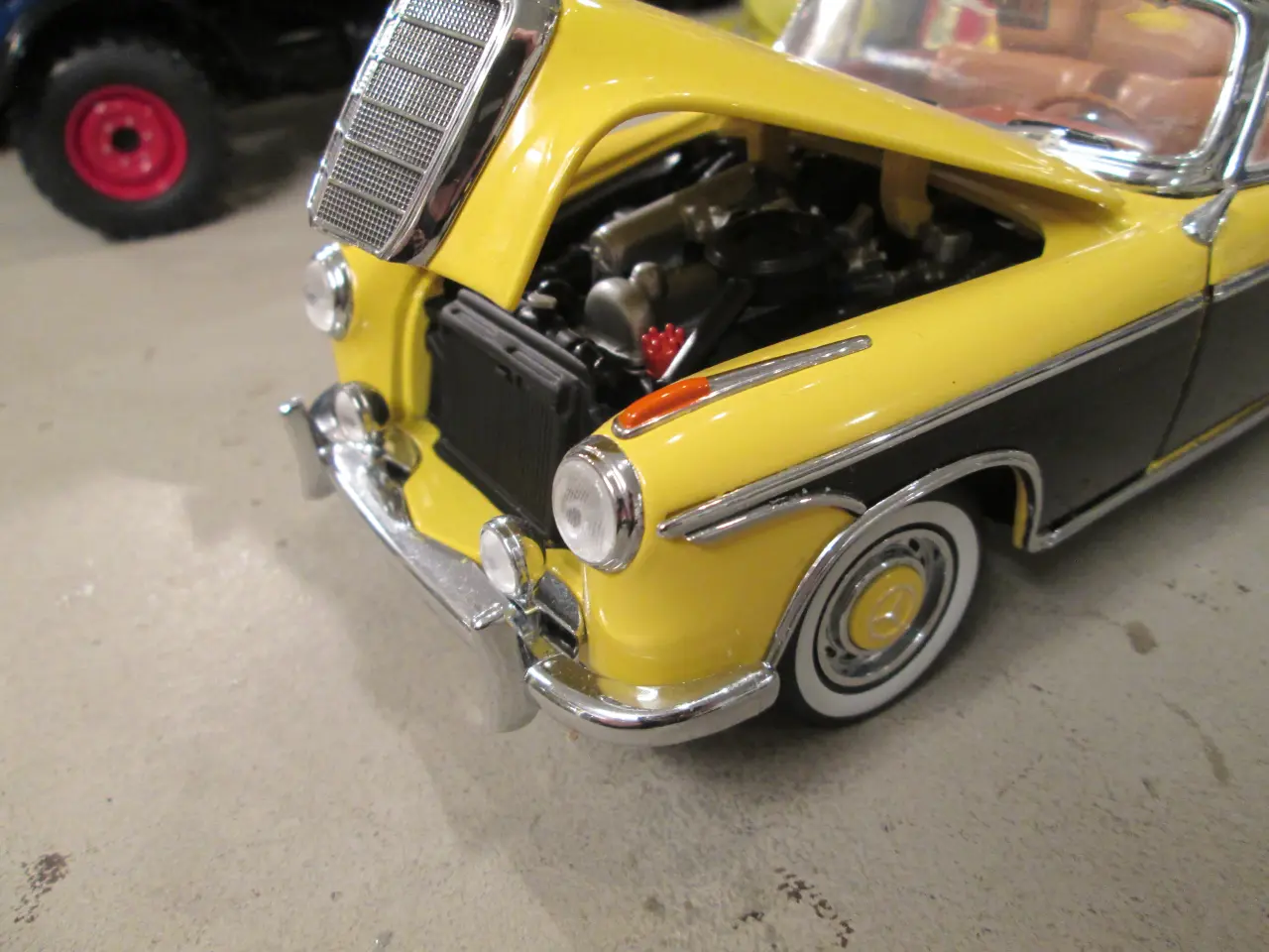 Billede 7 - Modelbil Mercedes 220 SE Sun-Star 1:18