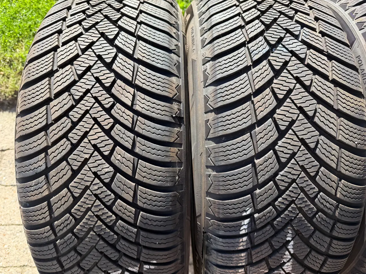 Billede 2 - 4 stk. næsten nye vinterdæk str. 255/55 R18 V XL