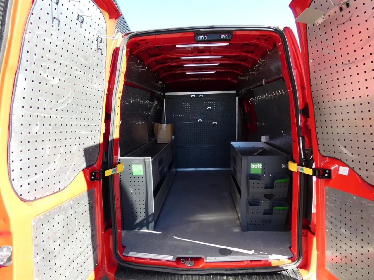 Billede 1 - Ford Transit Custom 320 L2H1 2,0 TDCi Trend 170HK Van 6g Aut.