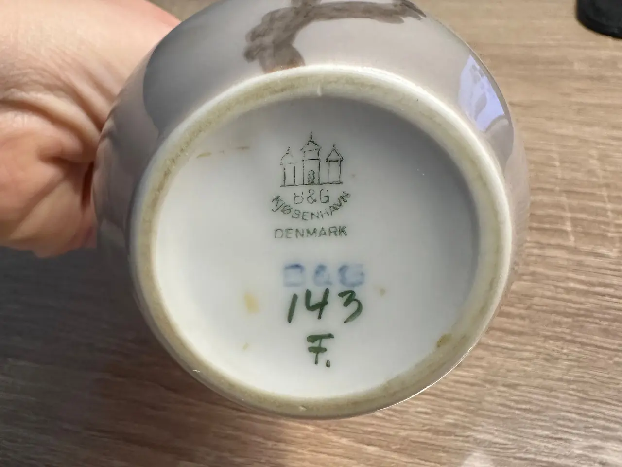 Billede 2 - Royal Copenhagen lille vase med blomster