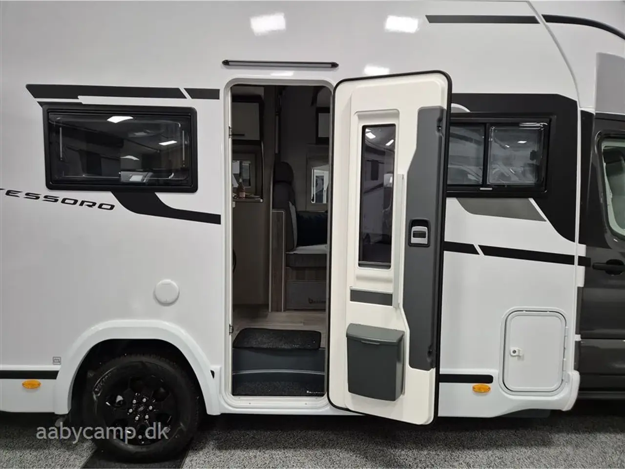Billede 5 - 2026 - Benimar Tessoro 425