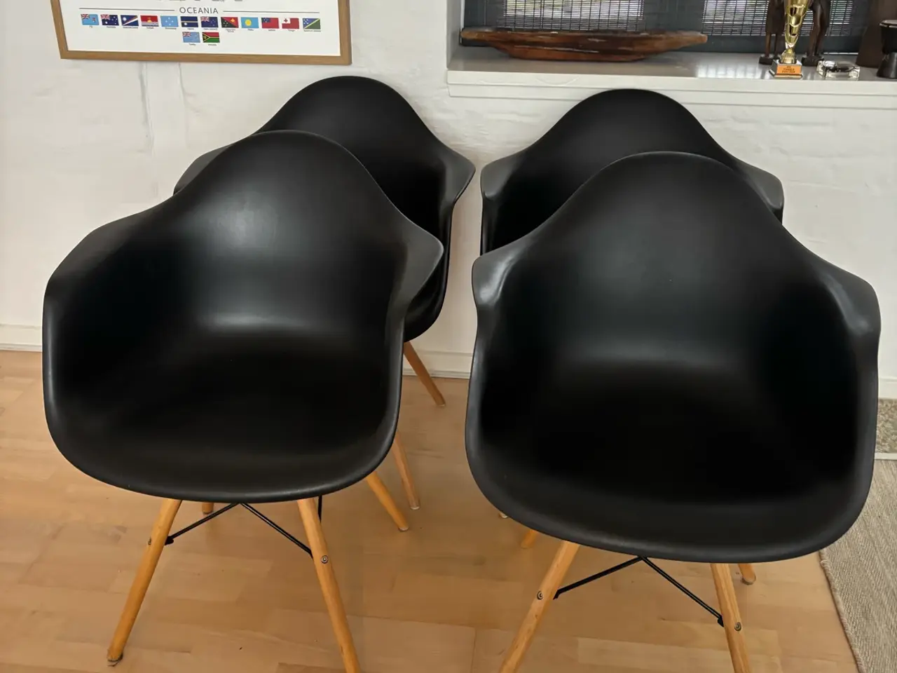 Billede 3 - BILLIGE IDENTISKE CHARLES EAMES STOLE