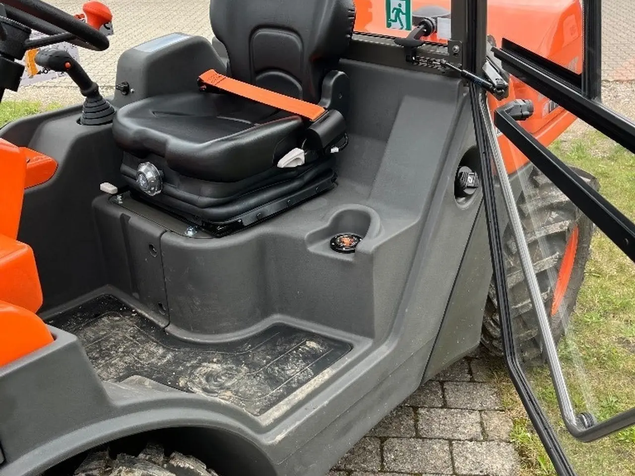 Billede 5 - Ausa T 144 H