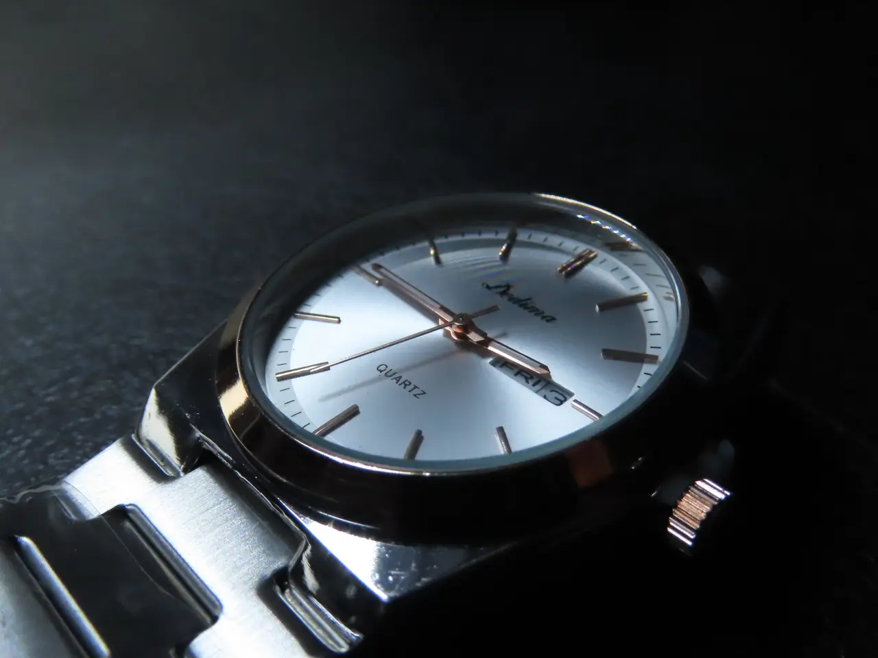 Billede 5 - Dedima hvid og guld Quartz Ur