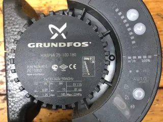 Grundfos 25-100 180 Cirkulationspumpe