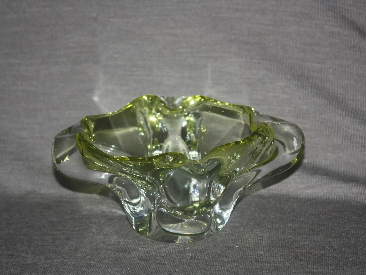 Billede 4 - Askebæger / skål i gul glas 14 cm x 14 cm