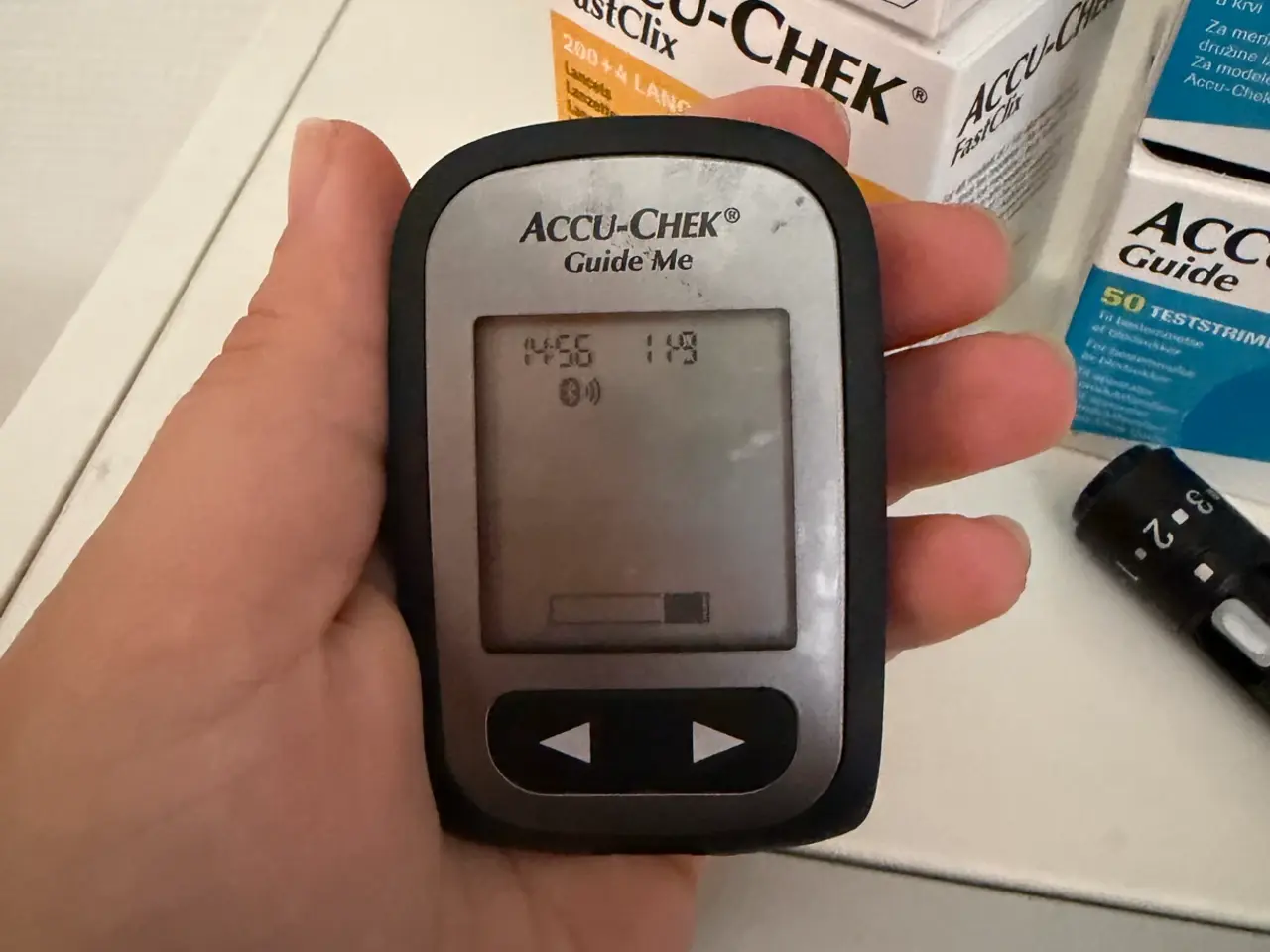 Billede 2 - Accu-Chek Guide Me blodsukkermåler sæt (brugt 2 md