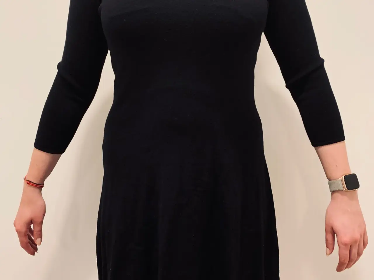 Billede 1 - Sort H&M-kjole (str. M)
