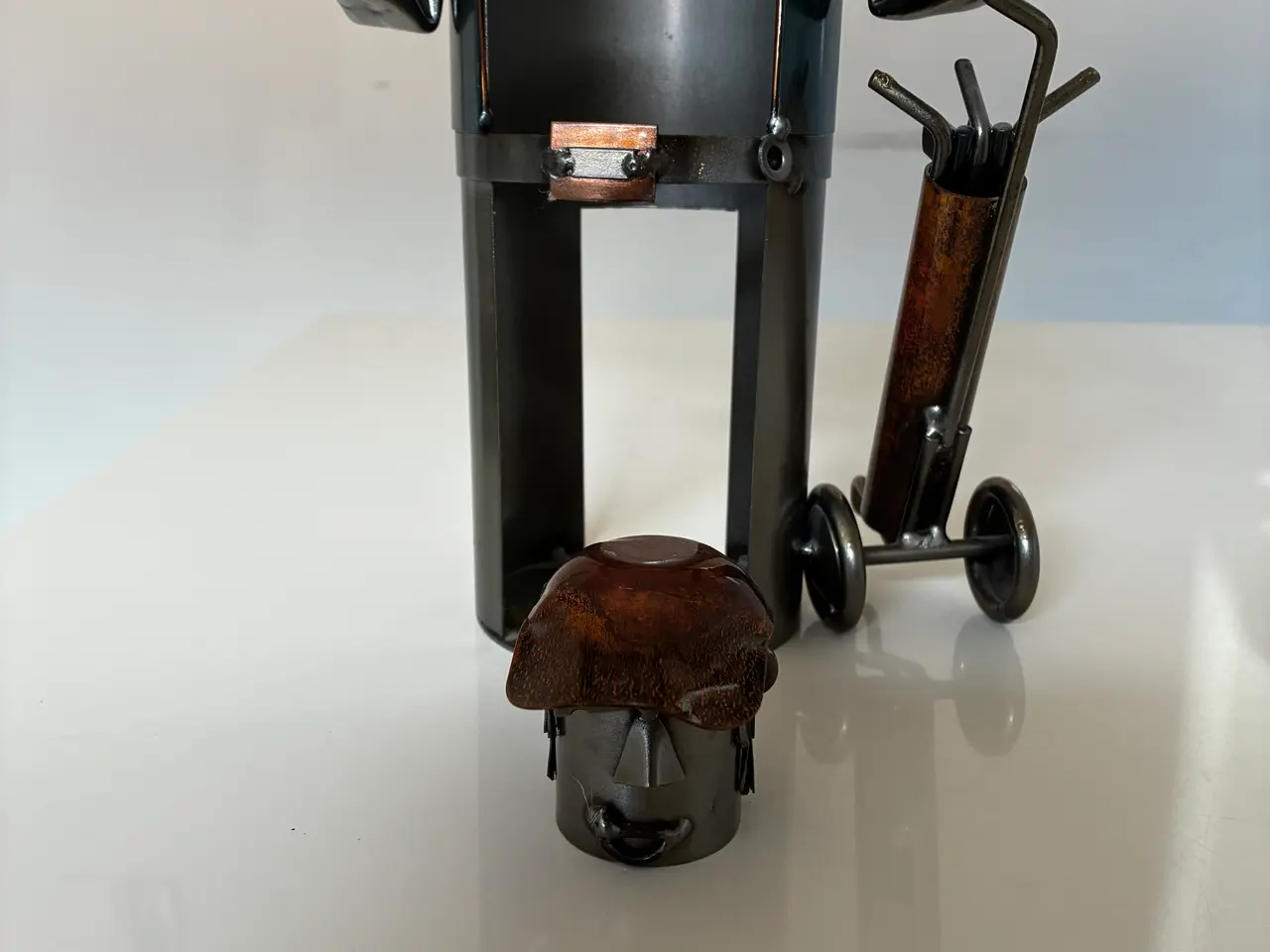 Billede 2 - Vinholder i metal golfspiller figur