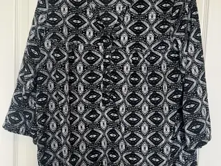 Mønstret bluse fra Ofelia