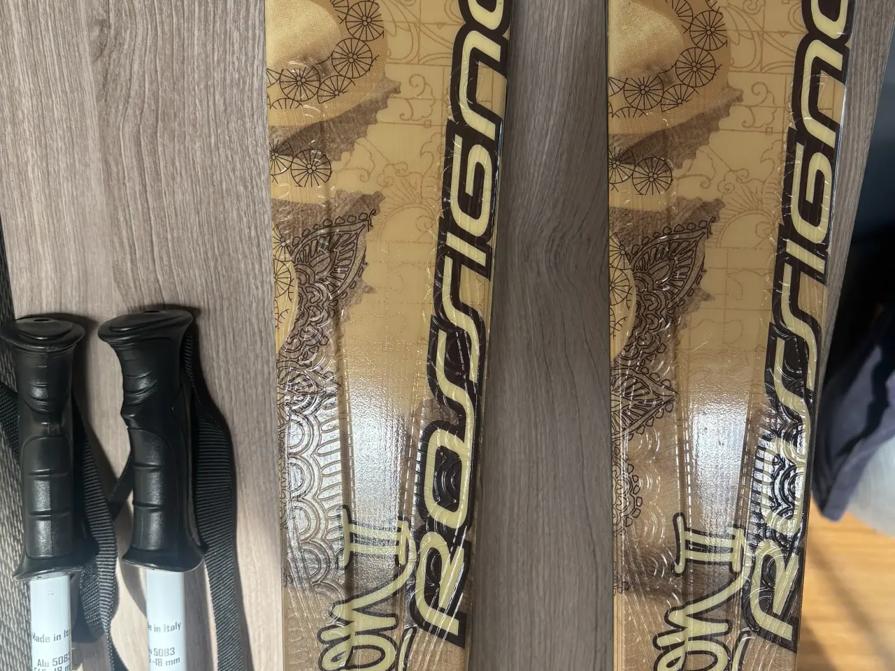 Billede 3 - Alpin Carving ski + stave og støvler