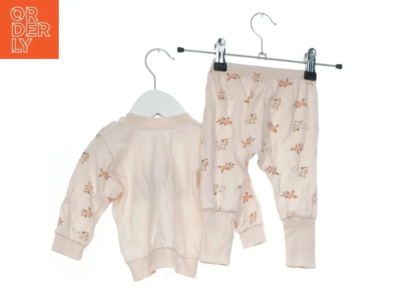 Billede 2 - Børnetrøje og leggings med kaninmotiv fra Mc Elci (str. 62)