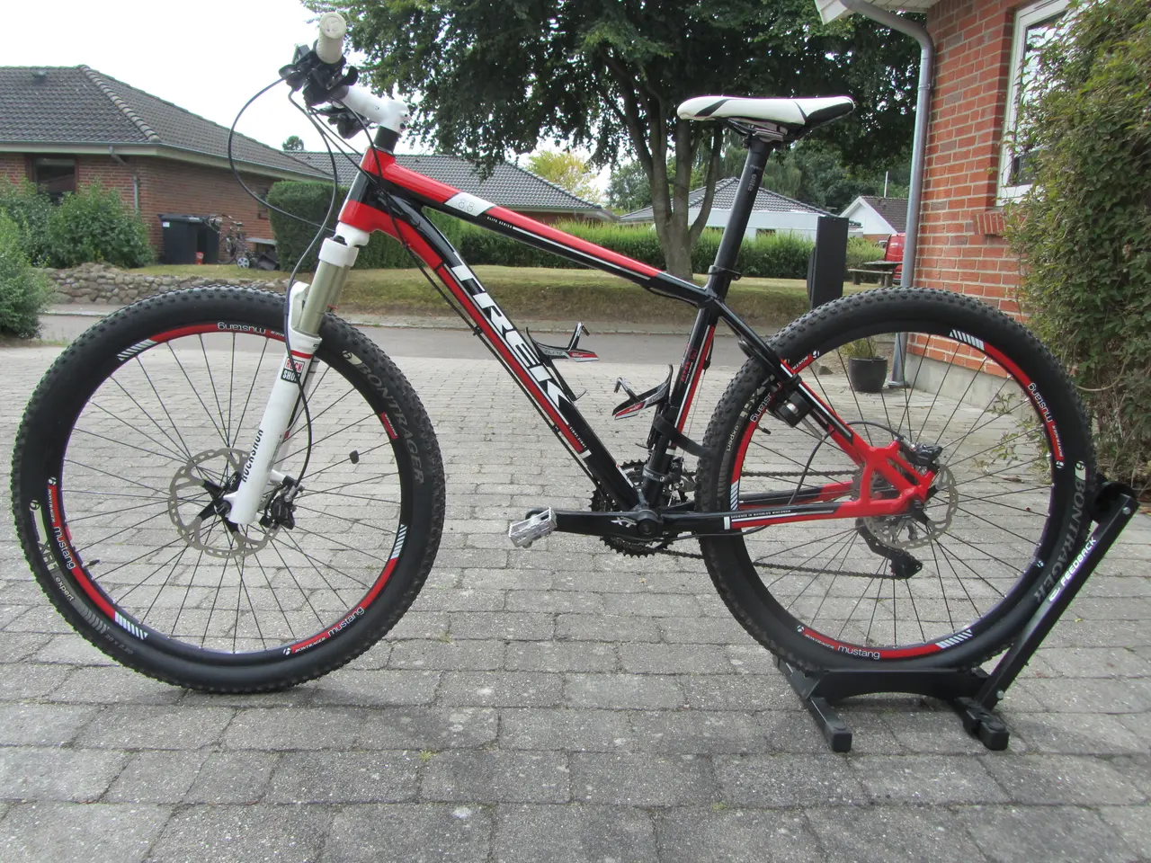 Billede 1 - Trek mountainbike 26" M rød/sort unisex