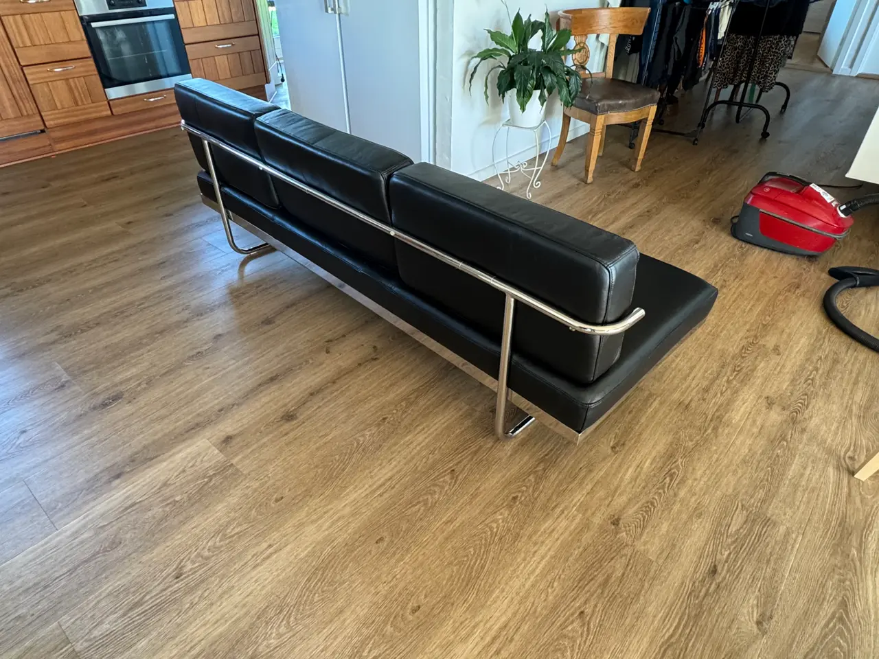 Billede 3 - DAYBED sort skind som ny !