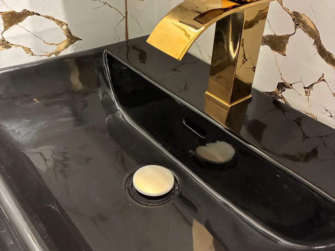 Billede 9 - Nyt toilet og vask