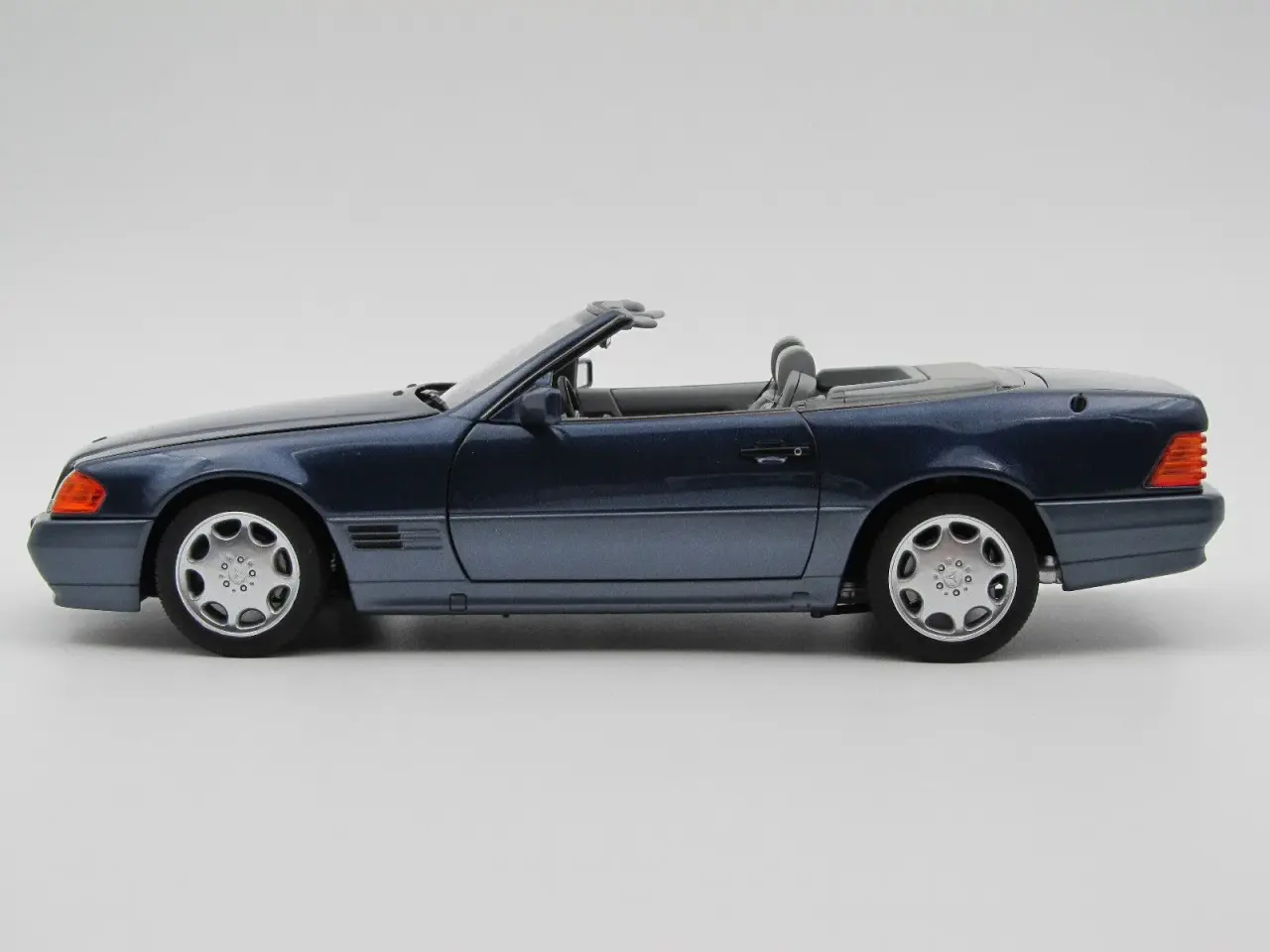 Billede 3 - 1989 Mercedes 500 SL Type: R129 - 1:18